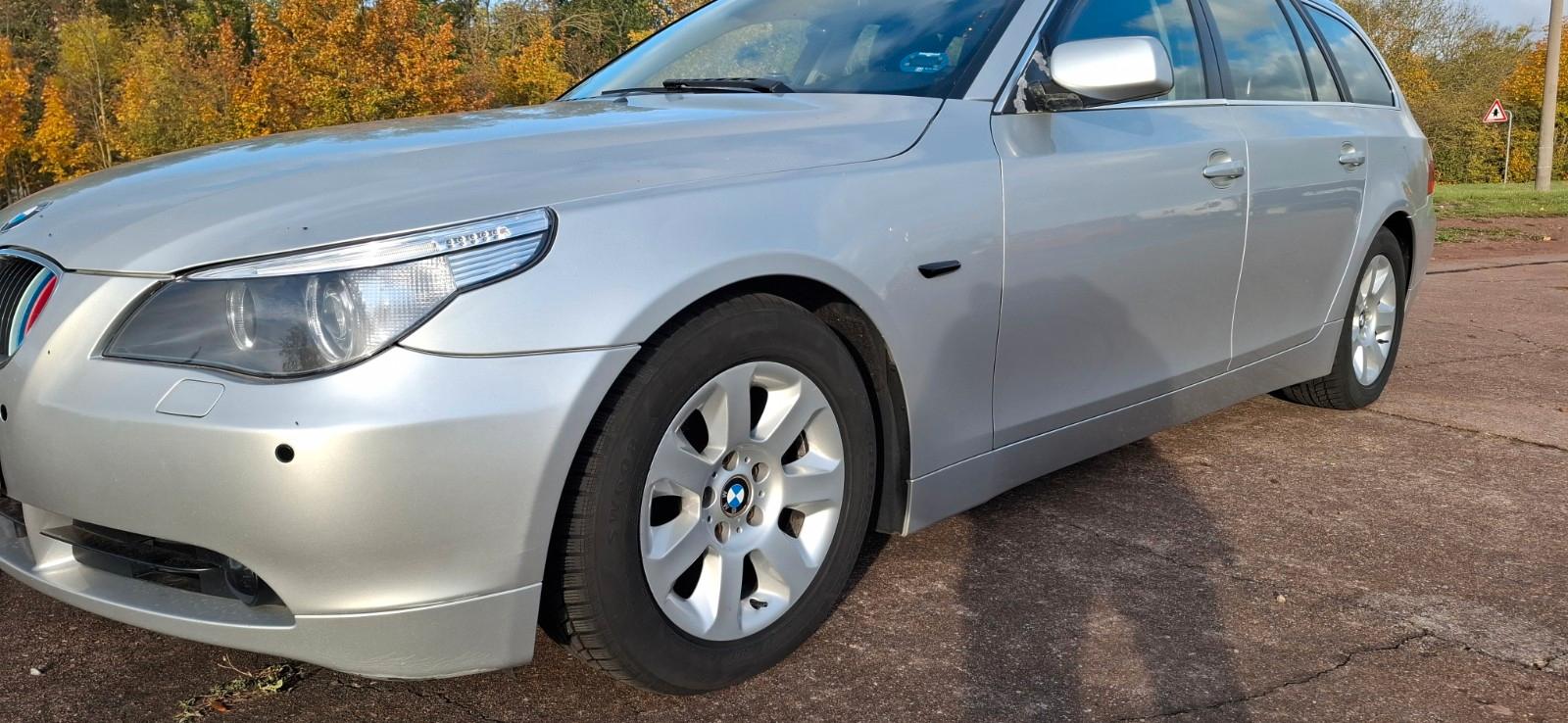 BMW 525 2005 — салон