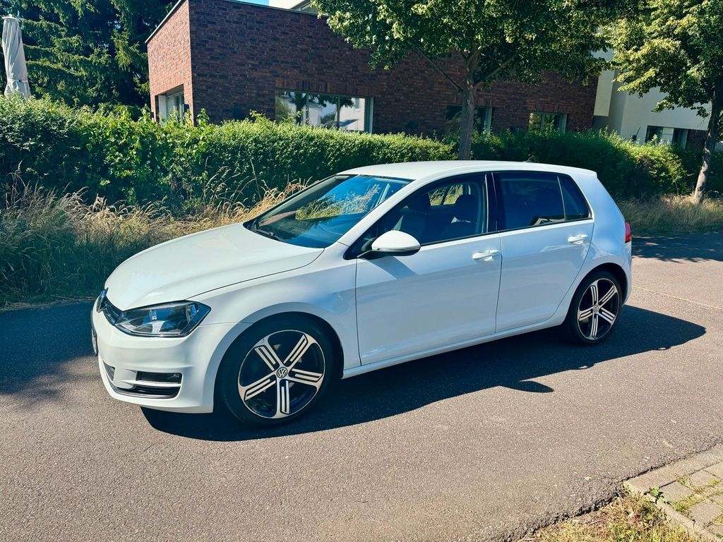 Image of Volkswagen Golf