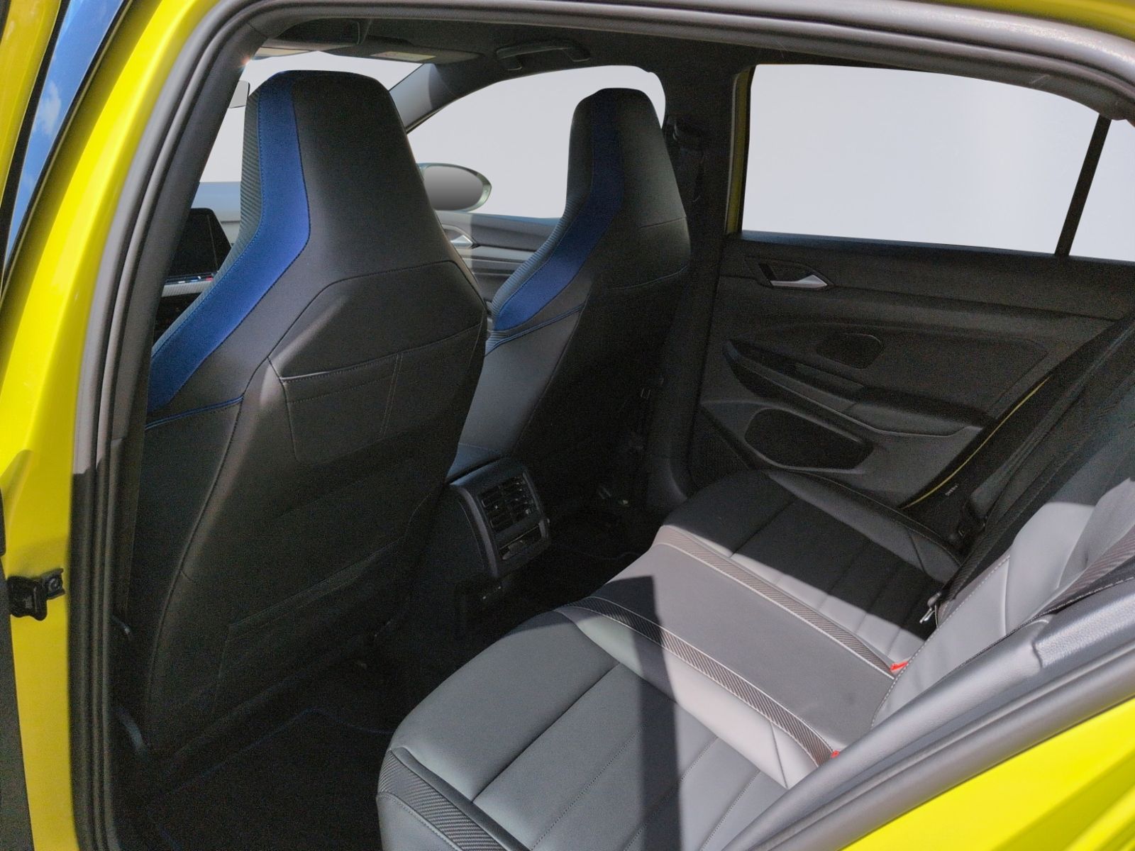 Golf VIII R 333 Limited Edition KAMERA+AKRA+DCC+
