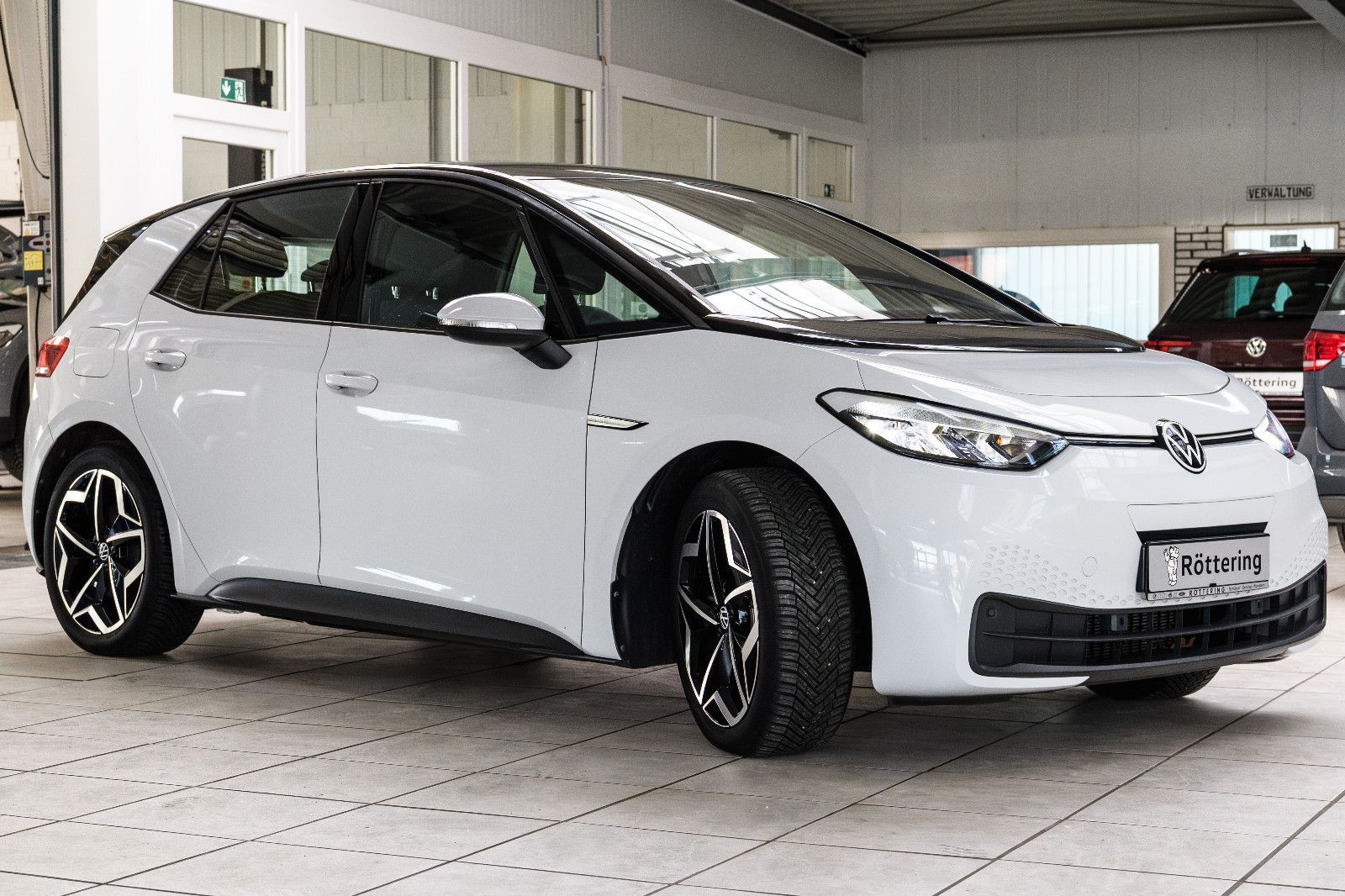 Fahrzeugabbildung Volkswagen ID.3 Pure Performance LED+NAVI+PDC+APP+GJ-REIFEN