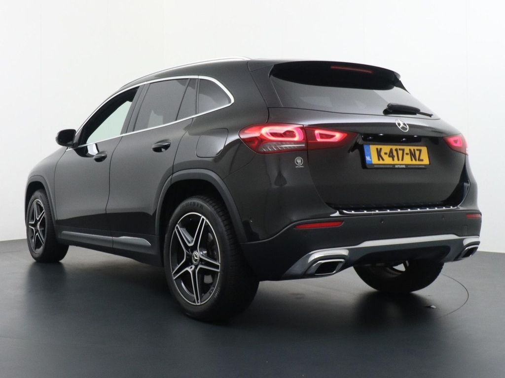 Mercedes-Benz GLA 200 Business Solution Luxury AMG Felgen MBUX