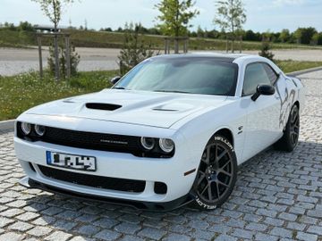Dodge Challenger - 1