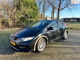 Honda Civic 1.4 Comfort - Honda Civic aus 2012 mit Benzin-Antrieb: Limousine