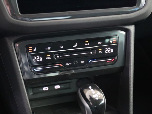 Volkswagen Tiguan DSG ELEGANCE LED MATRIX IQ ACC KAMERA