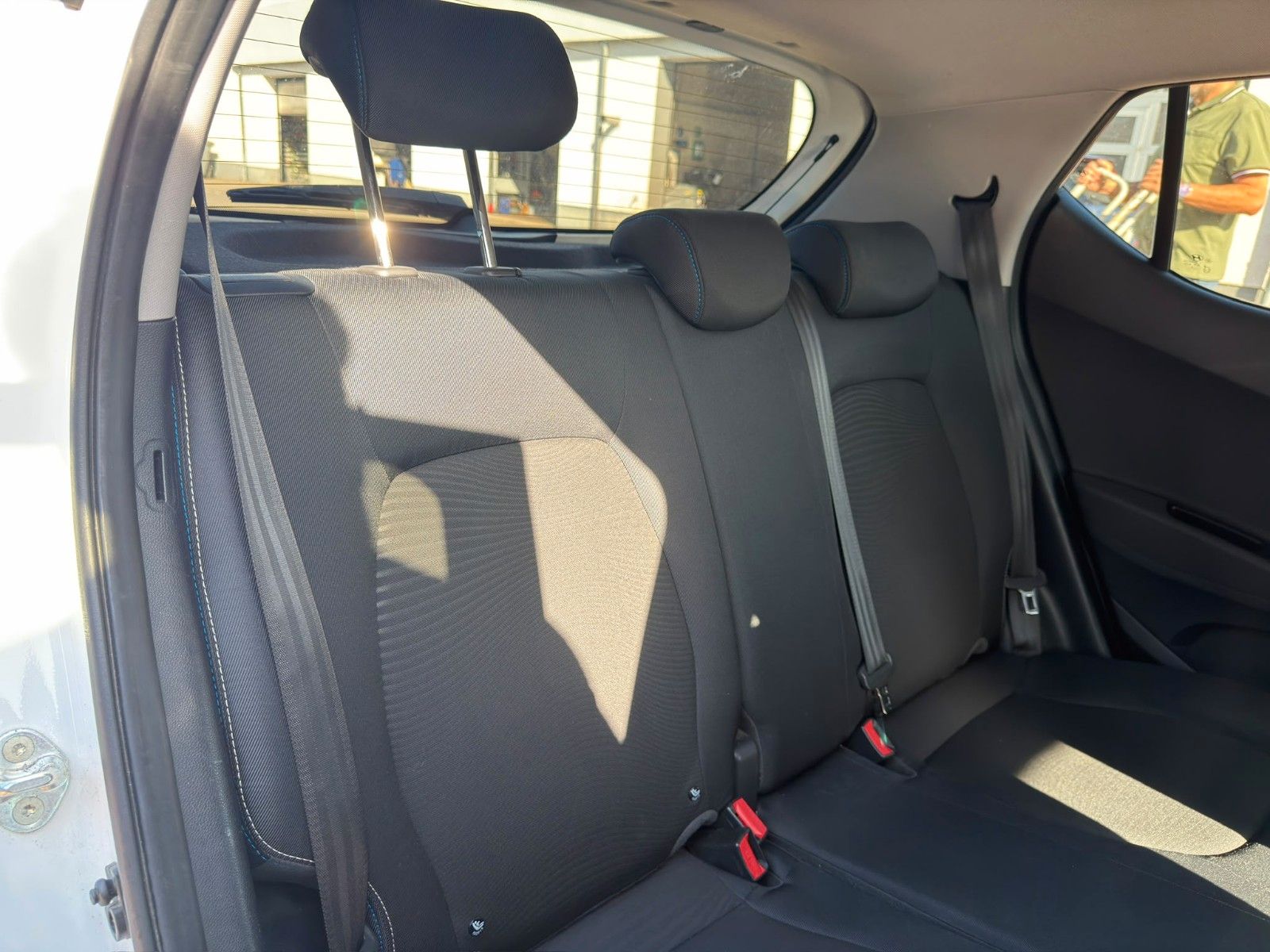 Fahrzeugabbildung Hyundai i10 1.0 Passion *Klima*Allwetter*Isofix*USB*AUX*