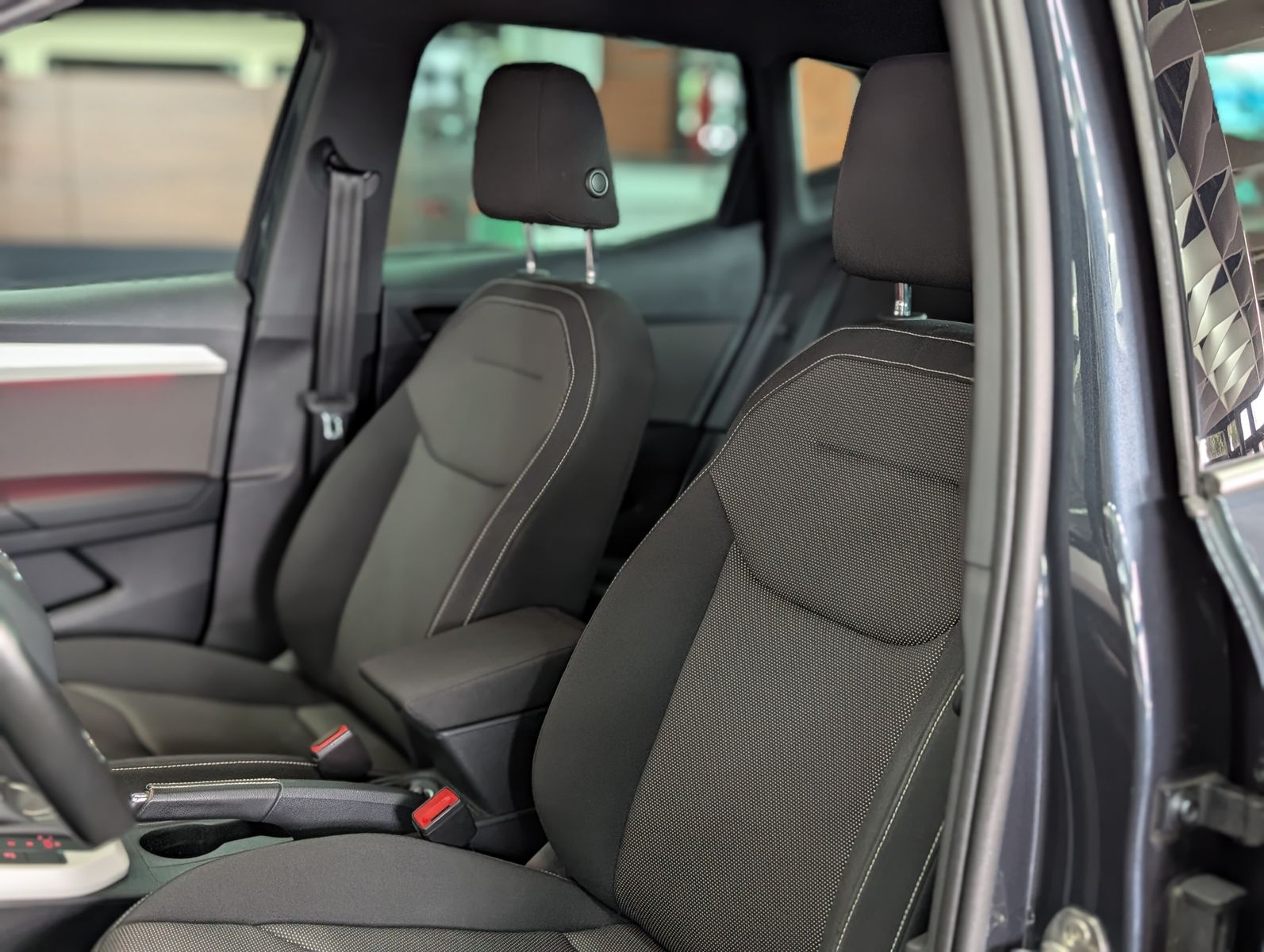 Fahrzeugabbildung SEAT Arona Xcellence FULL-LINK LED KESSY SHZ TEMP ALU