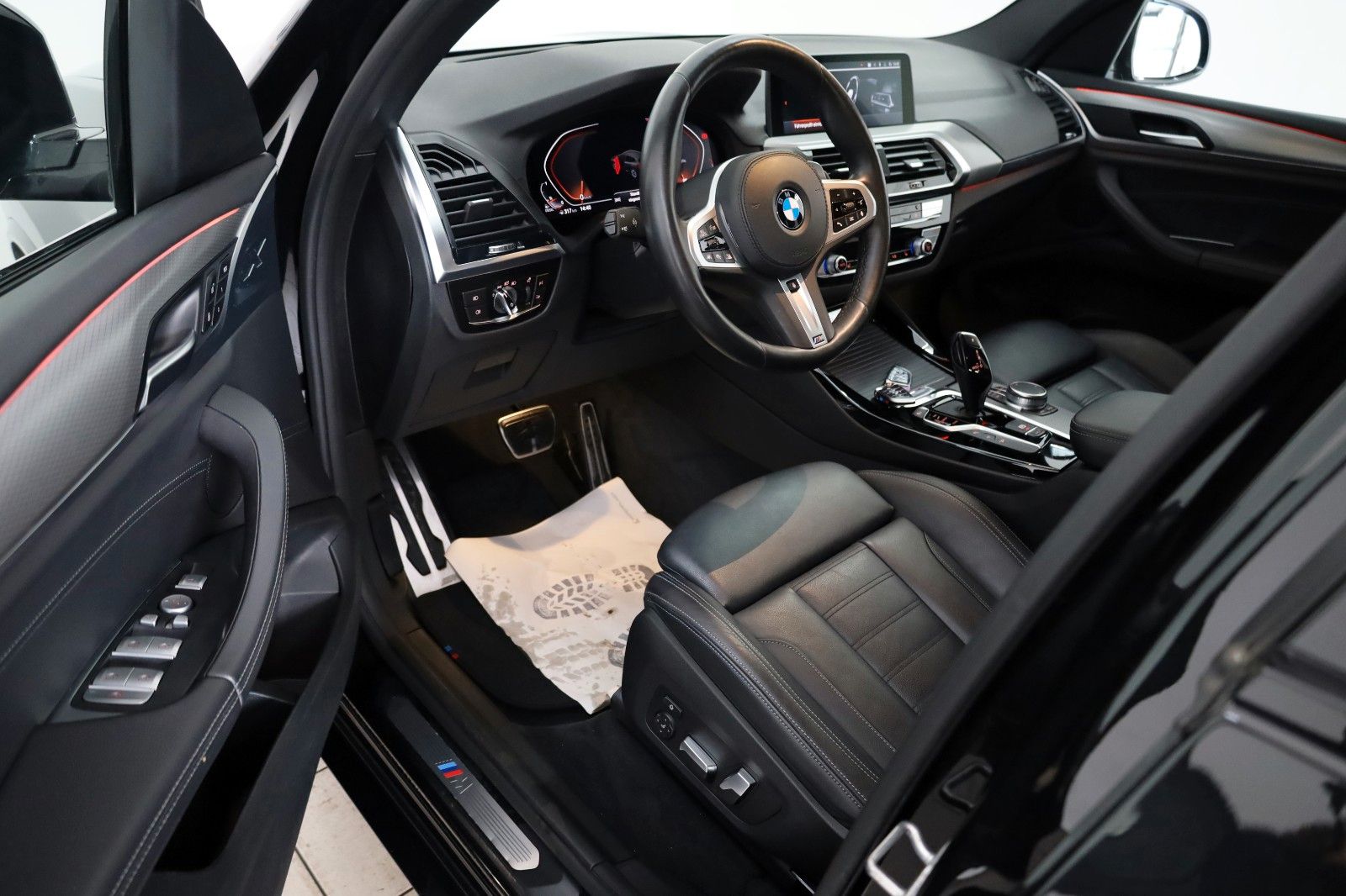 Fahrzeugabbildung BMW X3 30d xDrive M Sport Leder,Navi,LED,Akustikglas