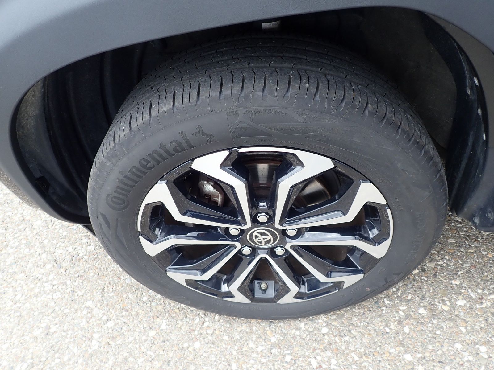 Fahrzeugabbildung Toyota Yaris Cross Hybrid FWD Team Deutschland