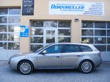 Alfa Romeo 159 Sportwagon 2.4 JTDM 20V Progression - Alfa Romeo 159 mit Diesel-Antrieb: Kombi, 2.4