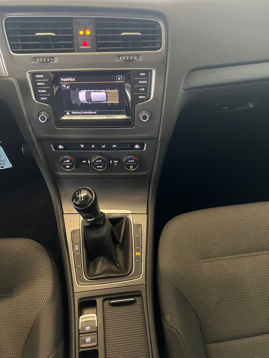 Fahrzeugabbildung Volkswagen Golf VII Lim. 1.6 TDIComfortline *1.HAND*SCHECKH