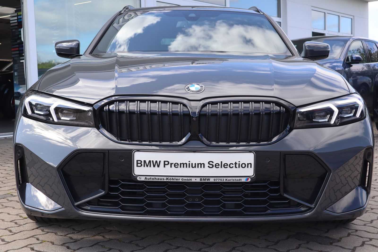 BMW 318d Touring M Sport Pro Lhz Pano.dach Shz foto 2