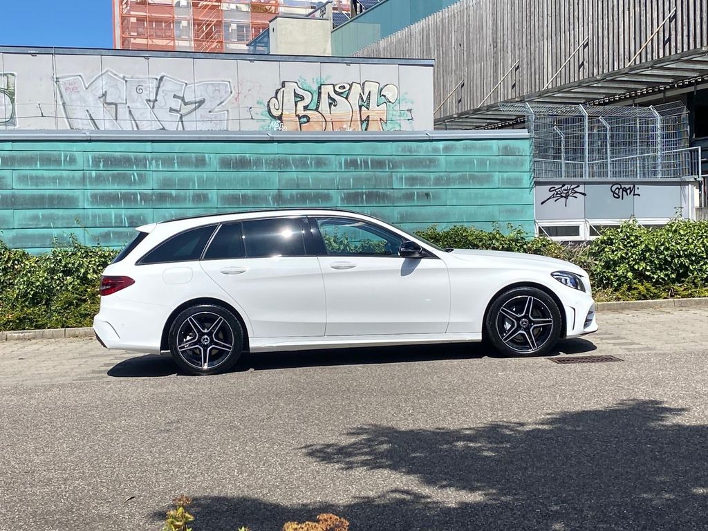 Image of Mercedes-Benz C 220