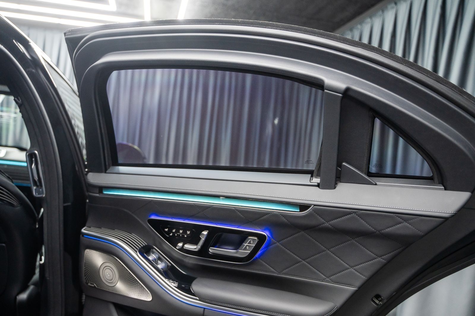 Fahrzeugabbildung Mercedes-Benz S 680 4M GUARD Armored VR10 FULL STOCK 2025