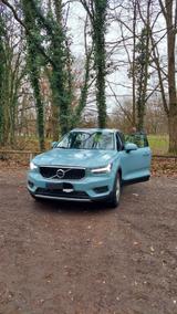 Volvo XC40 T3 Momentum *** Neu Tüv *** - Volvo XC40 Gebrauchtwagen in Hamburg