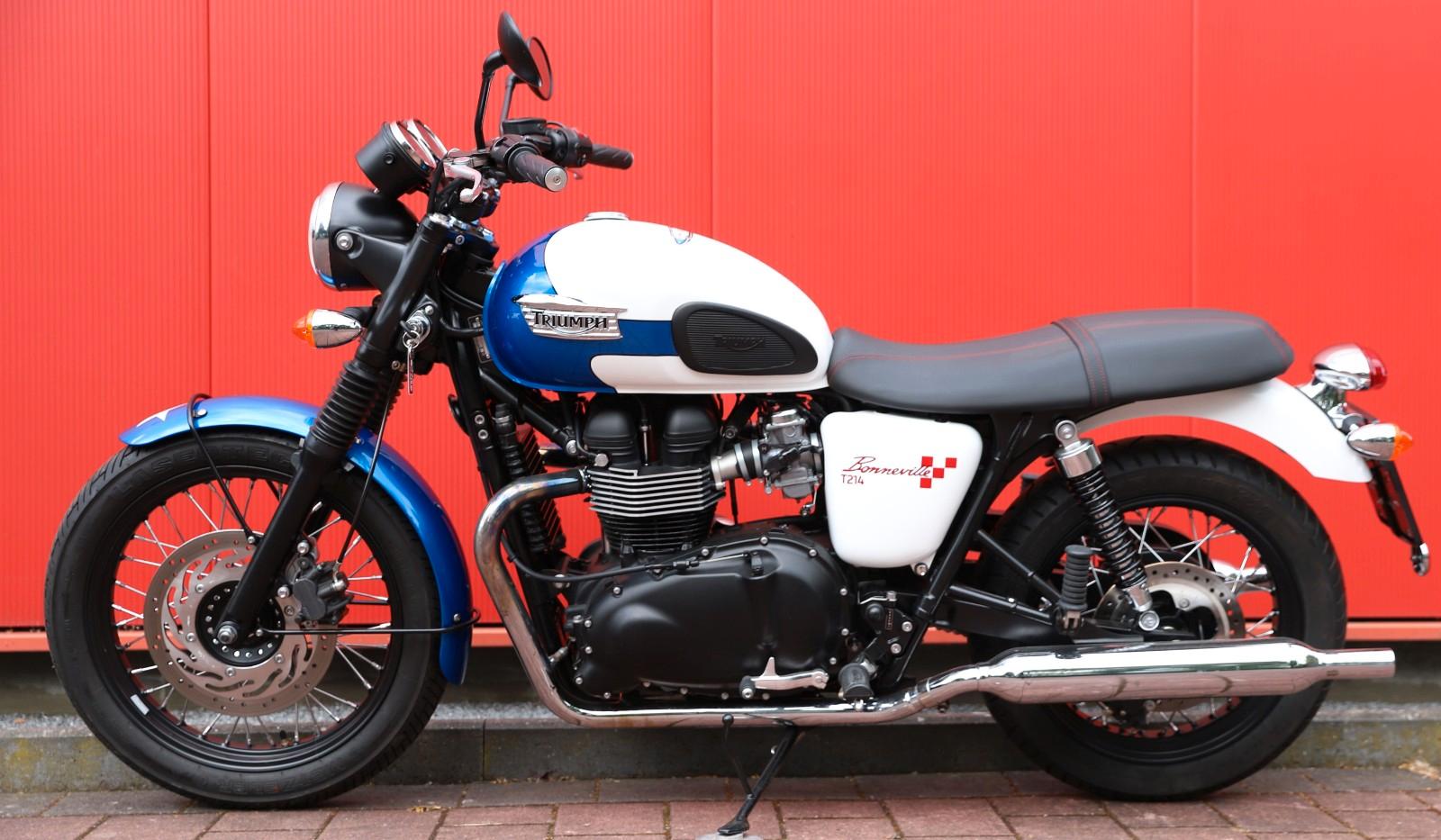 Triumph Bonneville T214 T100, Nr.875, Limitiert, 1.855km
