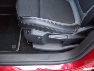 Bild 15 Opel Grandland (X) Grandland X 1.6 Hybrid BiLED SHZ PDC+Kam Nav