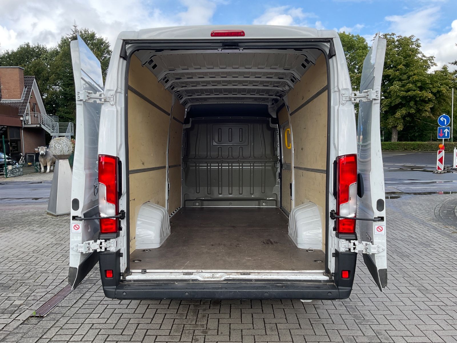 Fahrzeugabbildung Opel Movano L4H2,Sitzheizung,Bluetooth,Allwetterreife