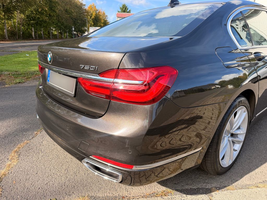 Image of BMW 750