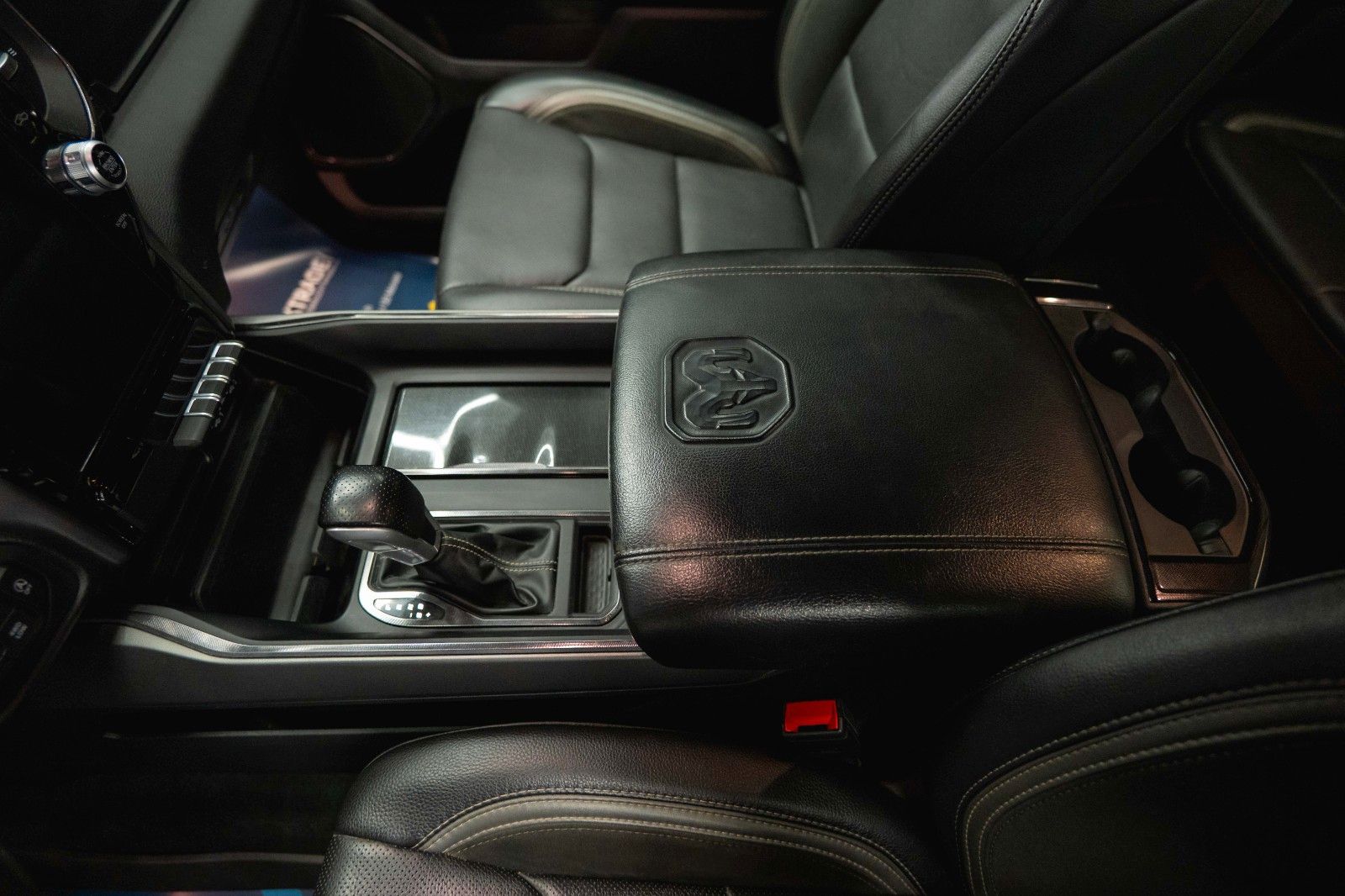 Fahrzeugabbildung Dodge RAM 5.7 V8 HEMI 4x4 NIGHT GT SPORT Night-Paket