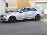 Mercedes-Benz Mercedes E200 W212 - Mercedes-Benz E-Class mit Benzin-Antrieb: W212