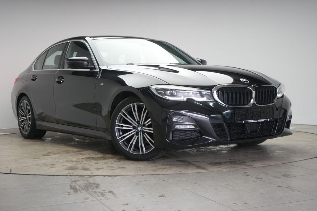 Image of BMW 320