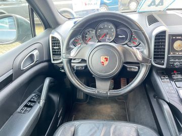 Porsche Cayenne - 12