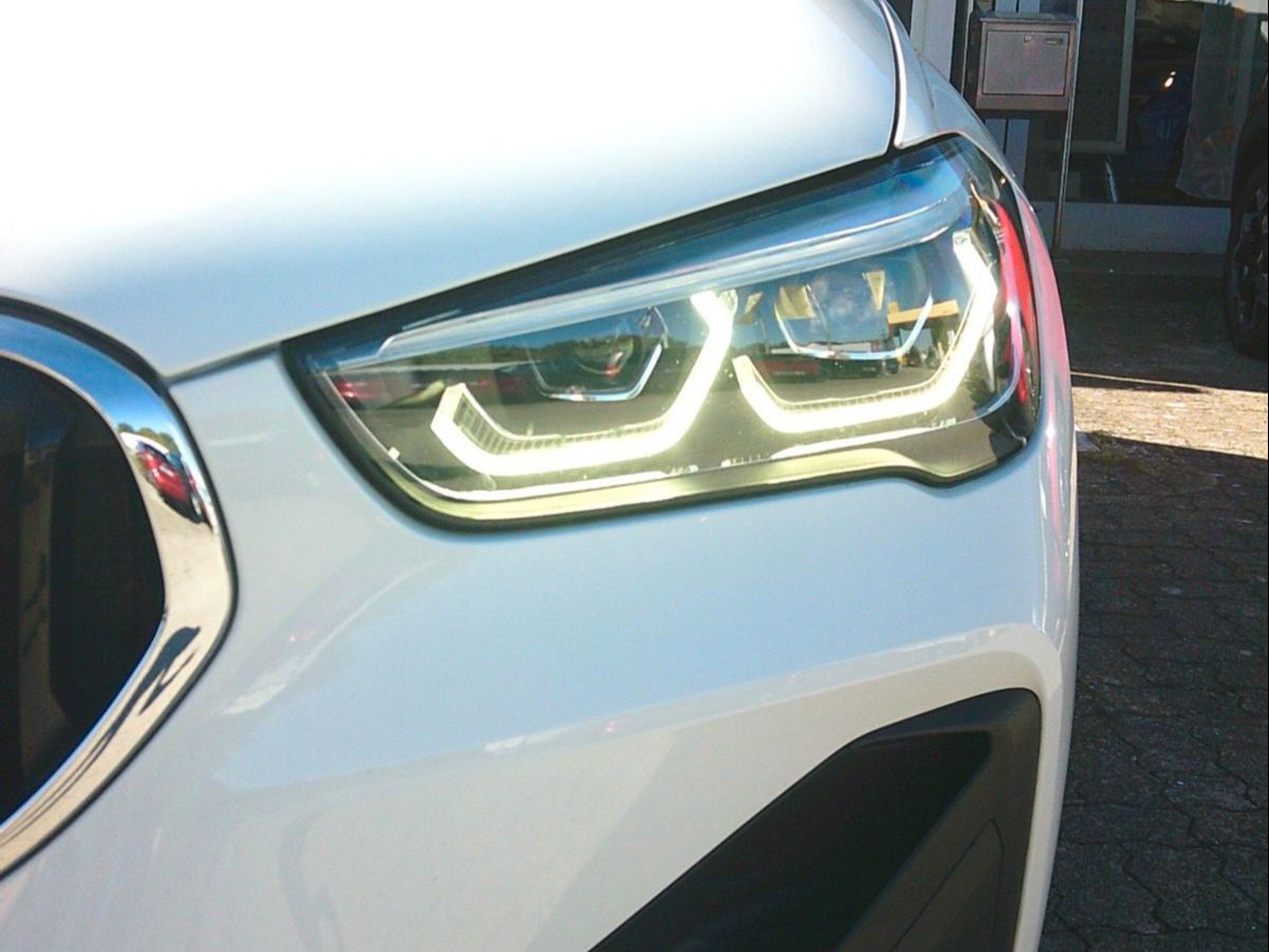 BMW X1 sDrive 18 i Advantage foto 3