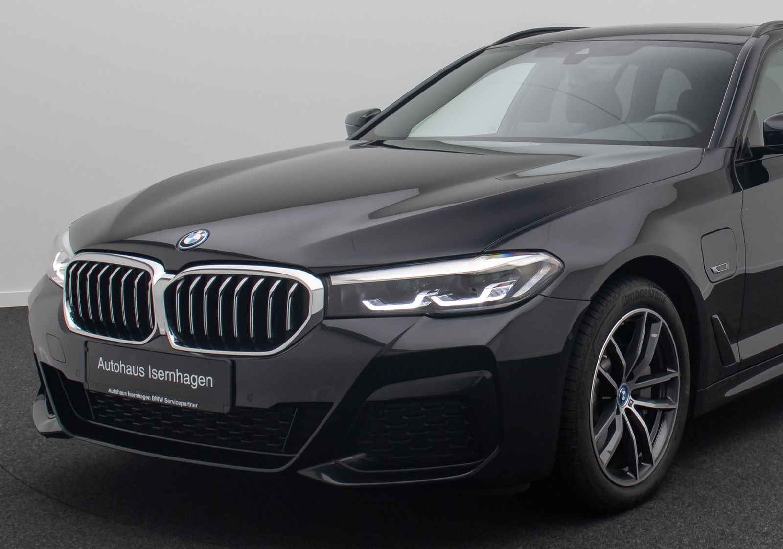 Fahrzeugabbildung BMW 530e xD M Sport DAB Kamera 4Klima Alarm Panorama