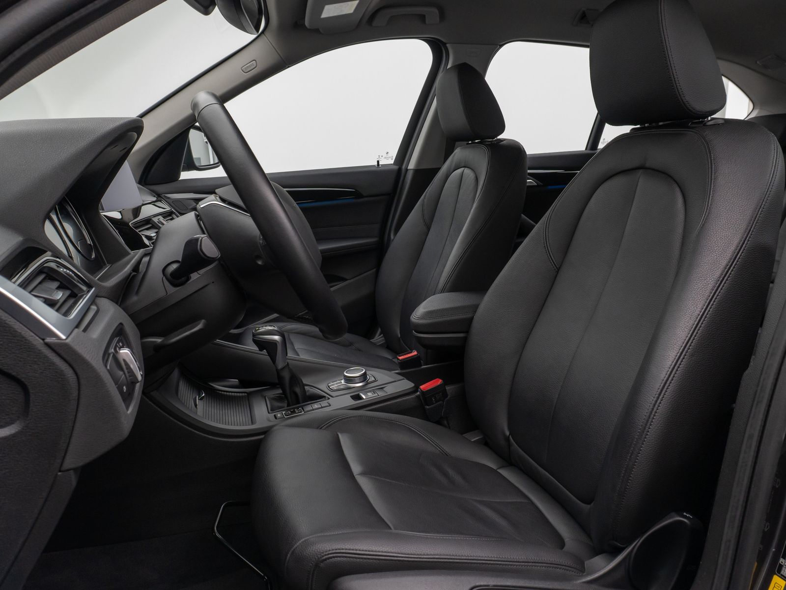 Fahrzeugabbildung BMW X1 xD25e PDC DAB Navi Lordos Geschwindigkeitsreg