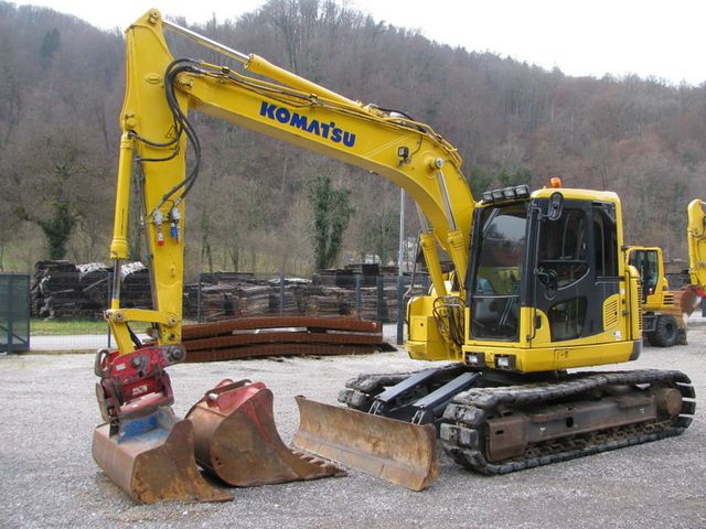 Komatsu PC138 US-8 POWERTILLT 2 buckets