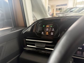 Volkswagen Caddy Maxi eHYBRID DSG STYLE LED ACC KAM 7SITZ