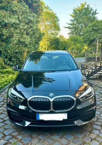 BMW 118i - gepflegt, 2x Kompletträder, frischer TÜV