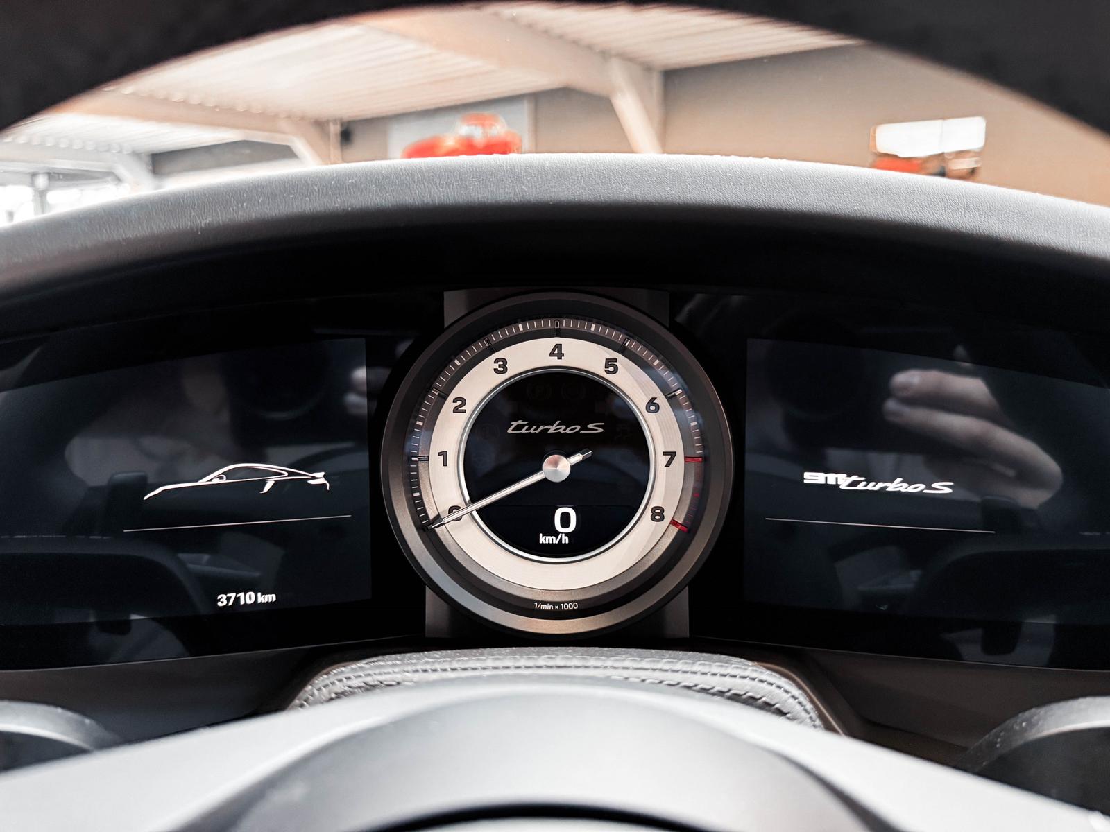 Porsche 911 Turbo S 50 Jahre Lift+Burmester+Pano+360°Kam