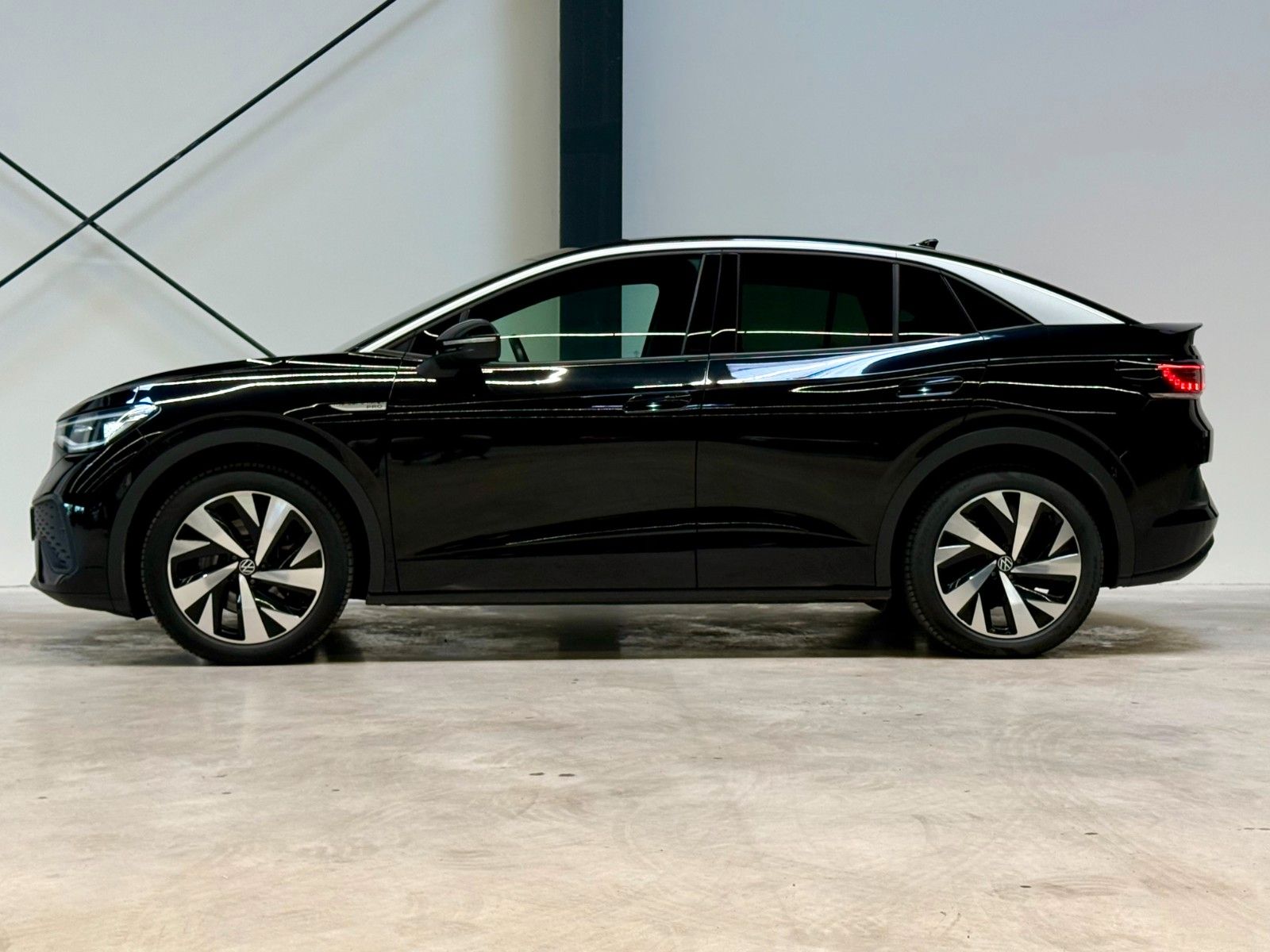 Volkswagen ID.5 PRO 128 kW 82KWh*AHK*IQ.LIGHT*AMBIENTE*SHZ foto 2