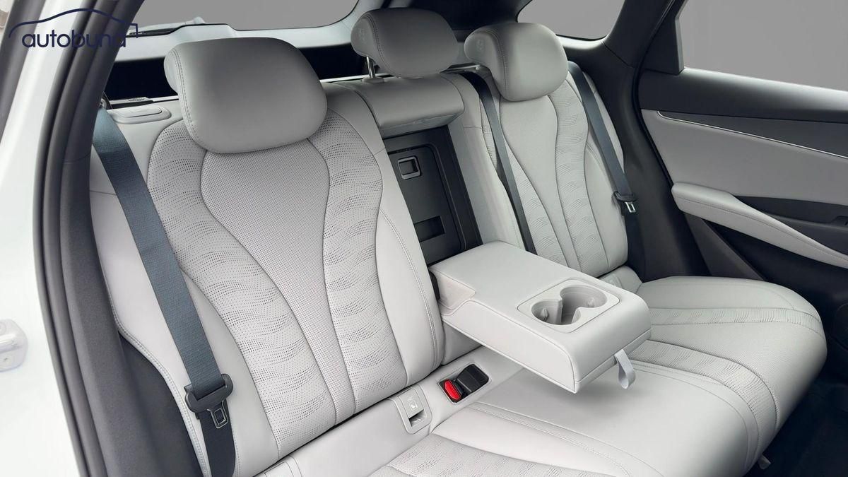 BYD SEAL 6