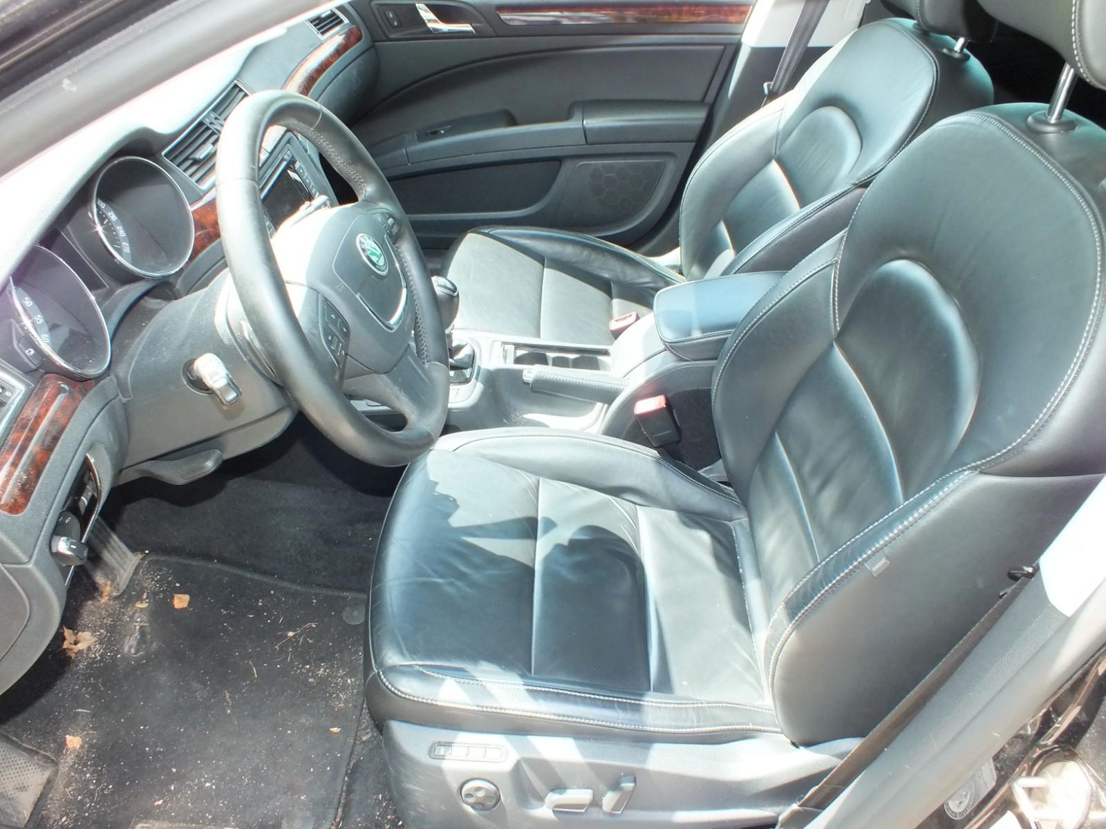 Skoda Superb 2013 — photo 9