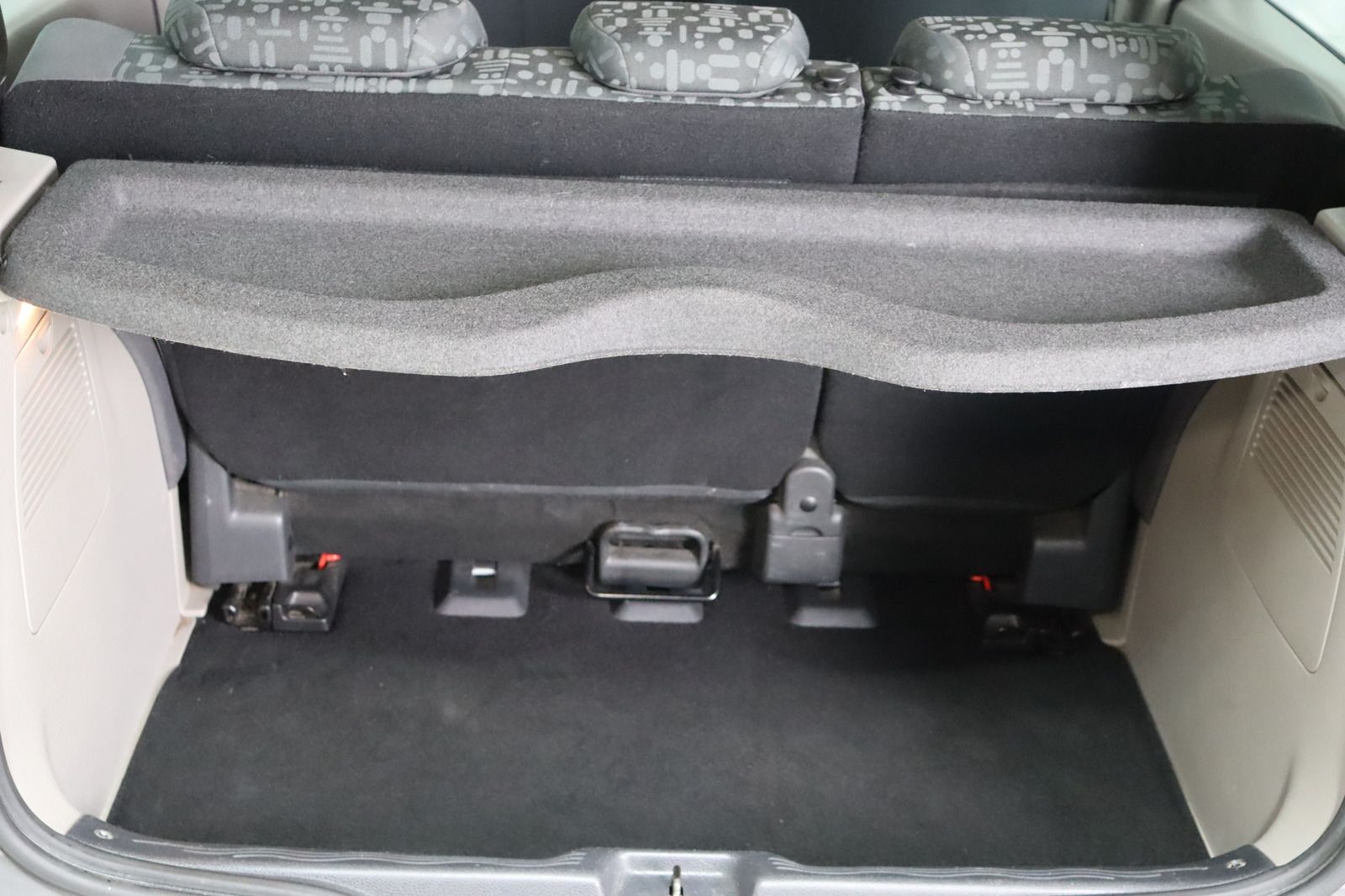 Fahrzeugabbildung Renault Modus 1.2 16V * HU/AU bis 09.26 * 8-fach *