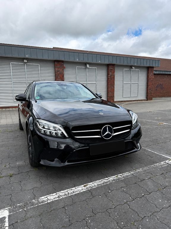 Image of Mercedes-Benz C 220