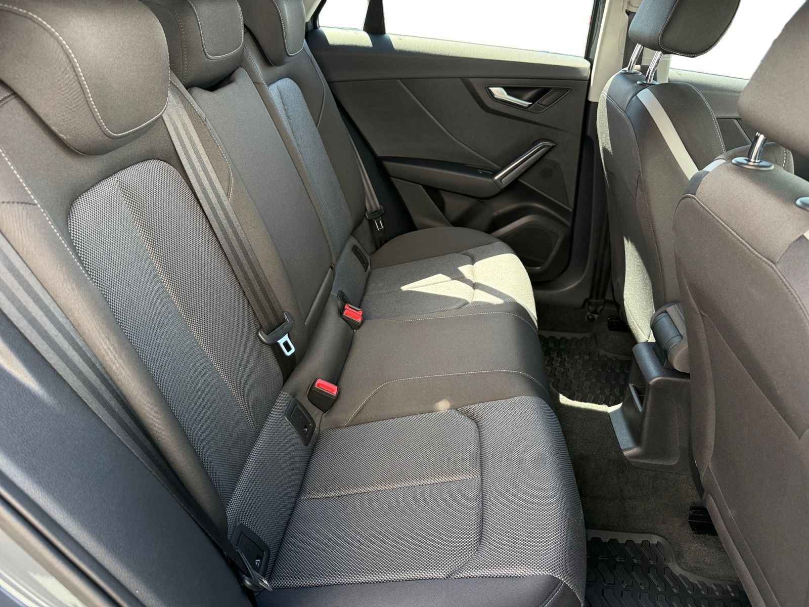 Fahrzeugabbildung Audi Q2 35 TDI S-tronic AHK AMBIENTE NAVI