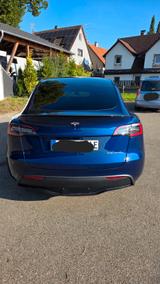 Tesla Model Y Long Range Dual Motor, AHK, 2 Fach Alu - blaue Tesla Model Y