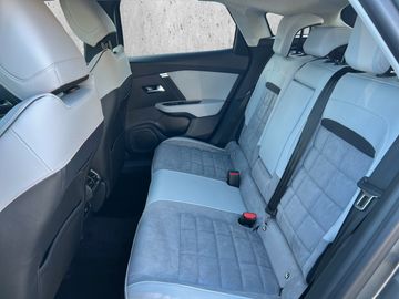 Citroën C4 1.2 PureTech 130 Max 360+Kam.+KeyLess+Massage