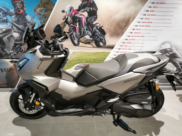 Honda ADV 350 2025 neues Display