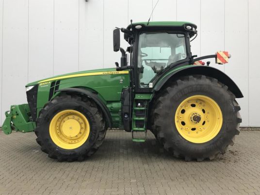 John Deere 8400R