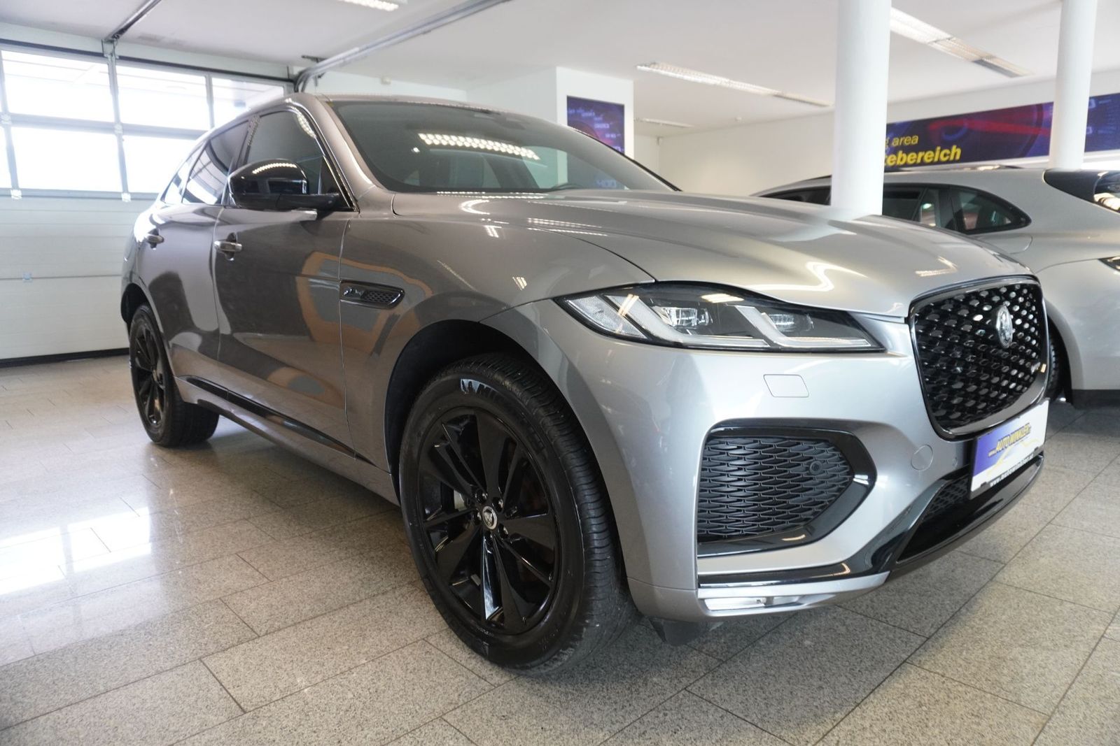 Jaguar F-Pace F-Pace R-Dynamic S 4WD Aut. Navi/Leder/Sp imagem 2