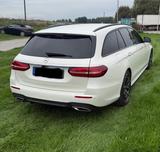 Mercedes-Benz E 220 d AMG 4MATIC T Autom.  Top gepflegt  - Mercedes-Benz E-Klasse: 7 Sitzer