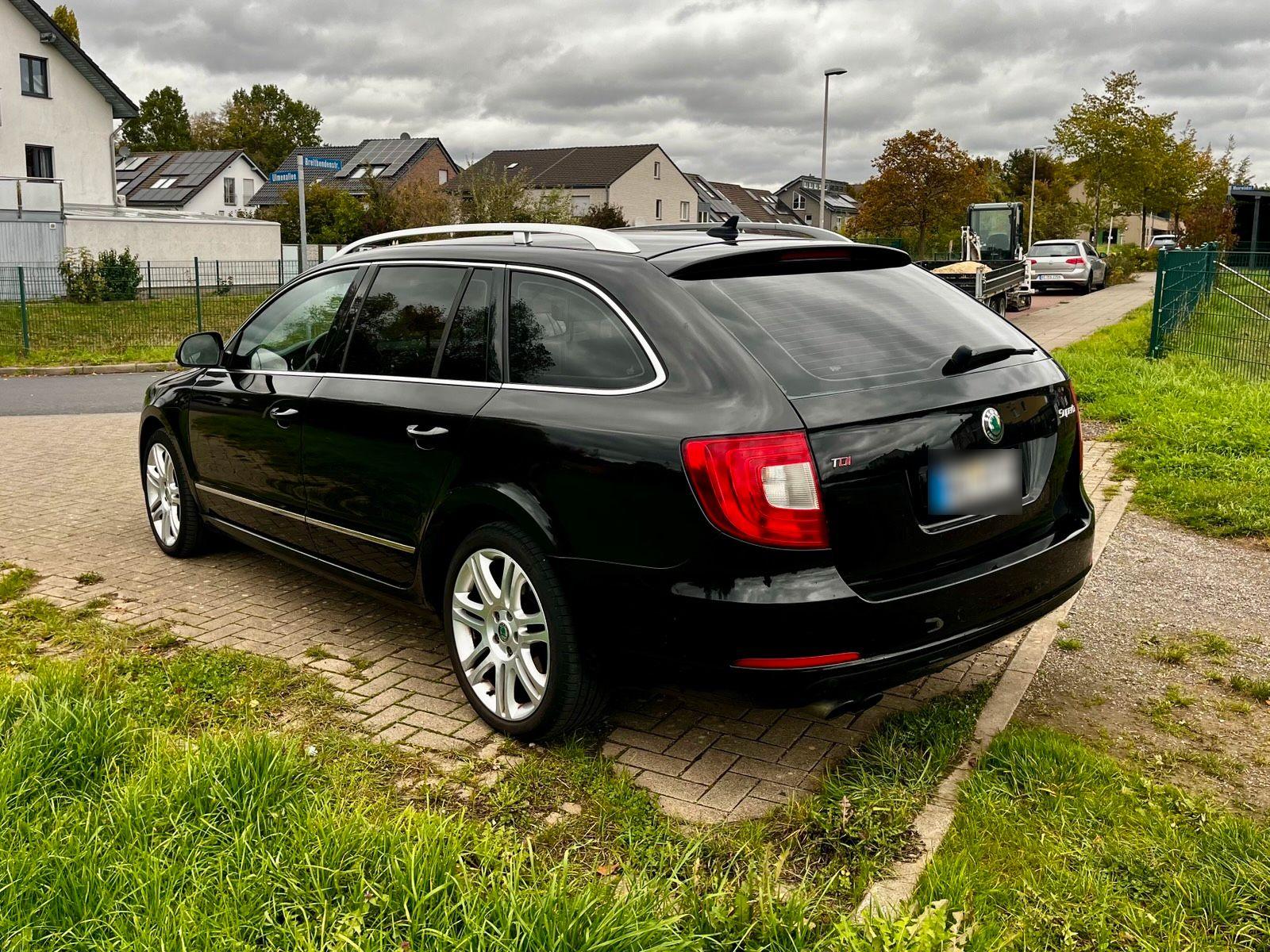 Skoda Superb 2010 — photo 7