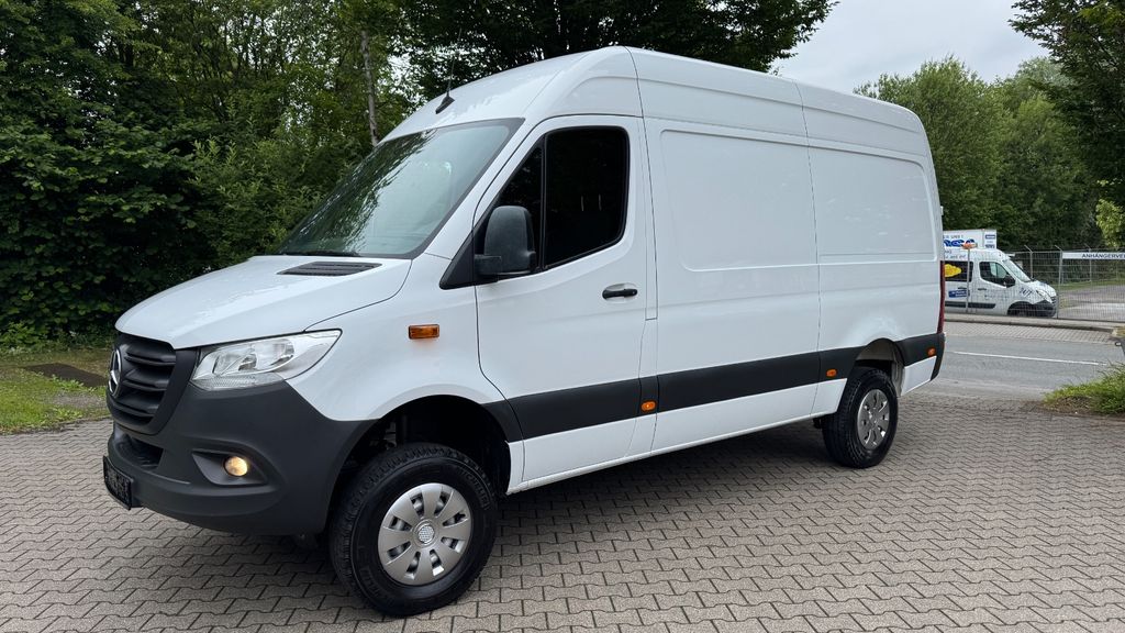 Image of Mercedes-Benz Sprinter