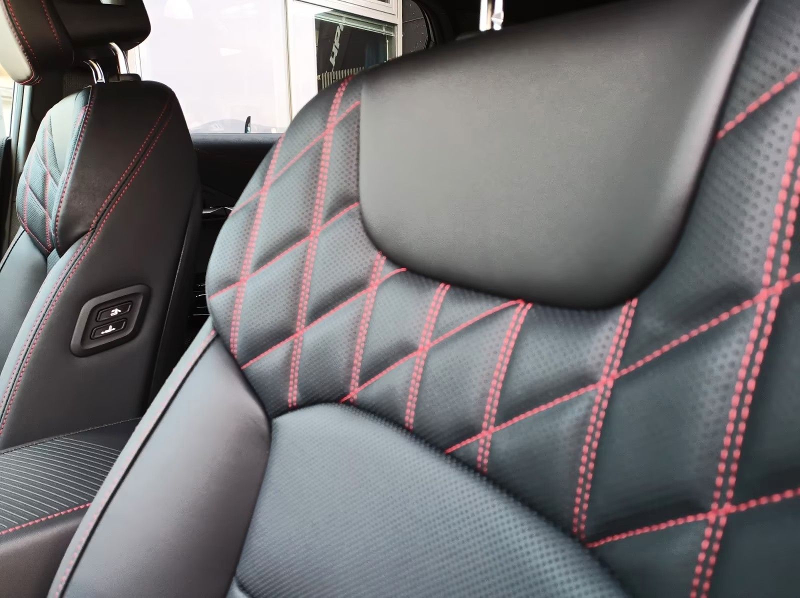 Fahrzeugabbildung KGM ACTYON+CORE+20ZOLL+SH VO+HI+AMBIENTE+KAMERA+++++