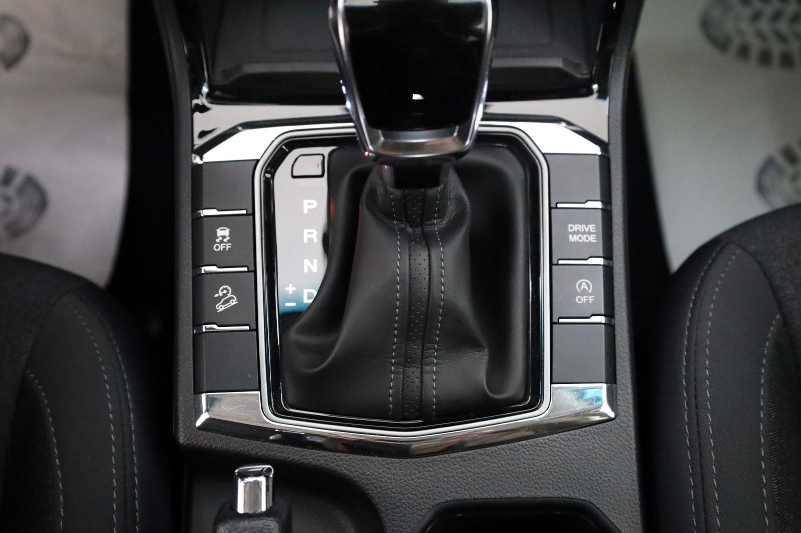 Fahrzeugabbildung Ssangyong Korando 1.5 T-GDI Amber Aut.,Kamera,CarPlay, AHK