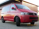 Volkswagen T5 Caravelle - rote Volkswagen T5 Caravelle